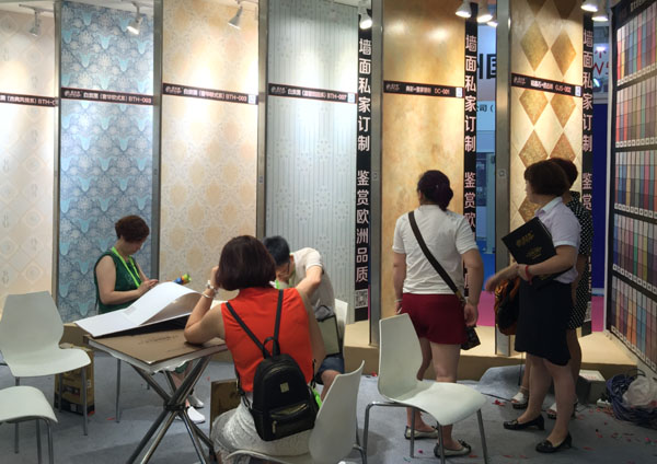 蒙太奇上海展會：現(xiàn)場訪客爆滿 加盟非?；鸨?></a> </div>
                        <div   id=