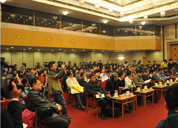 “中國(guó)建筑硅藻泥材料行業(yè)新聞發(fā)布會(huì)”在人民大會(huì)堂隆重召開